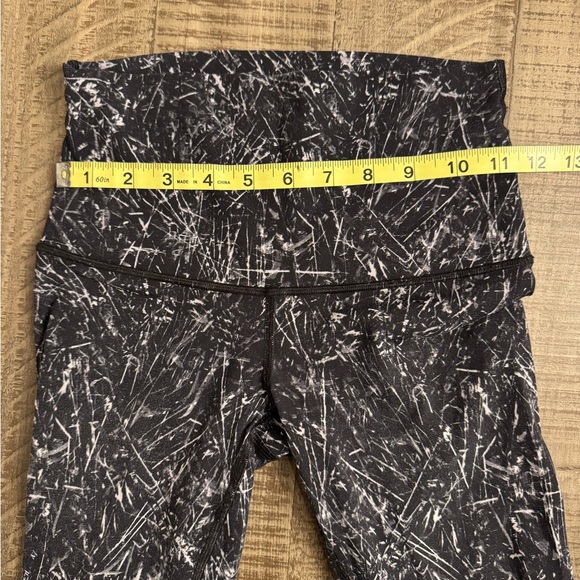 Lululemon Wunder Under Tight Leggings Black
Gray Alpine Allouette Size 4 - Picture 3 of 10